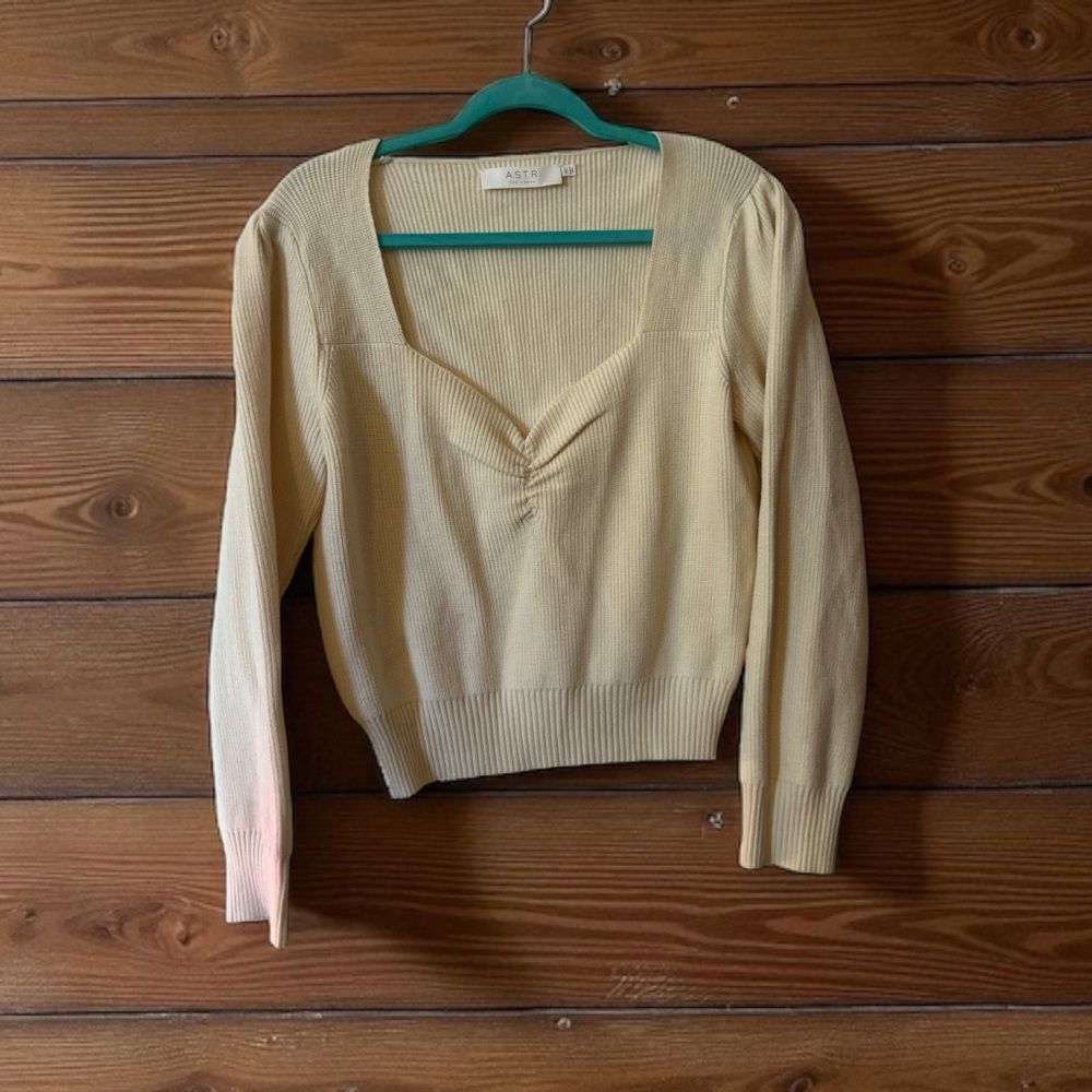 ASTR The Label Sweetheart Neckline Crop Thick Knit Cream Sweater XL